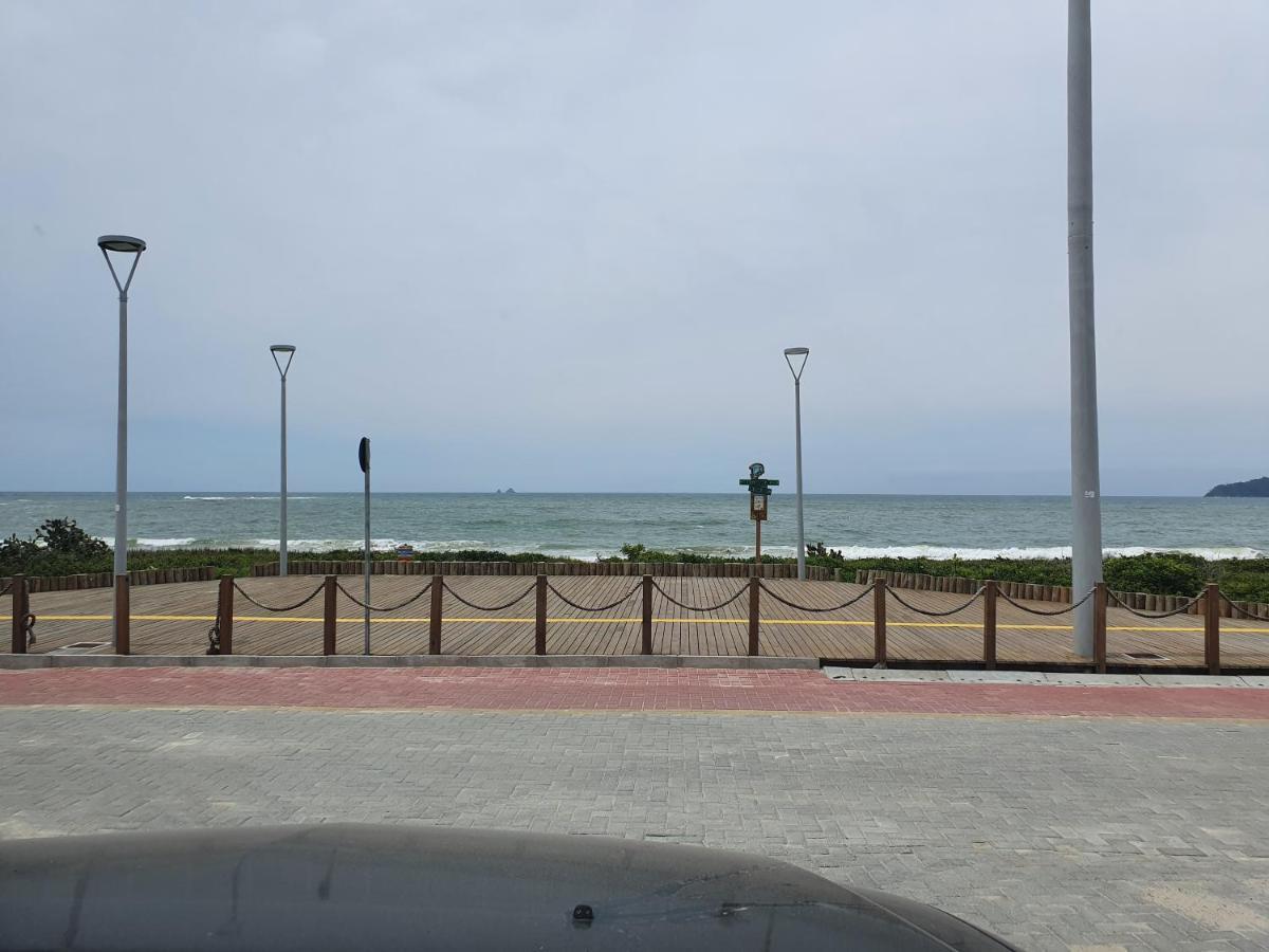 Apto Solar da Praia Piçarras Exterior foto